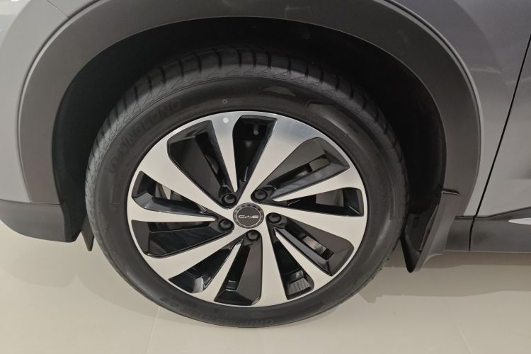 比亚迪 宋PLUS新能源 2023款 冠军版 DM-i 110KM 旗舰型车身外观6007