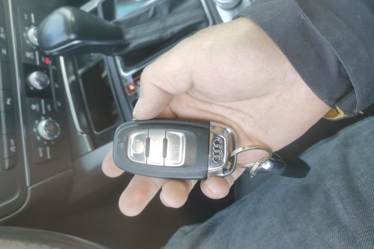 奥迪A6L 2018款 30周年年型 TFSI 进取型中控内饰7001