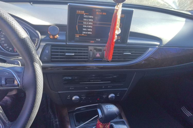 奥迪A6L 2012款 30 FSI 舒适型中控内饰16
