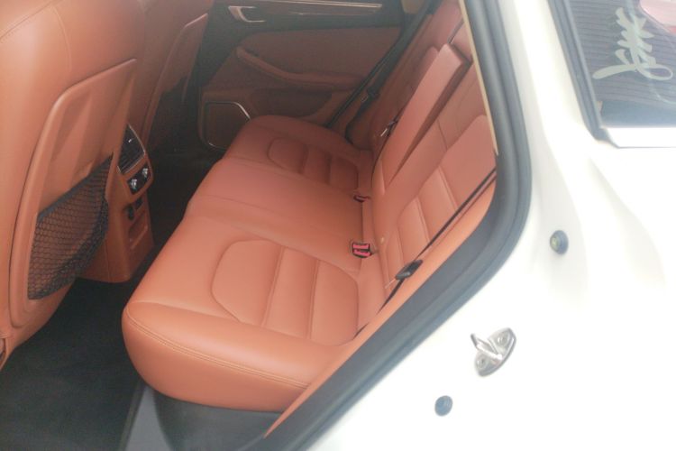 众泰SR9 2017款 2.0T 自动极致之梦版中控内饰21