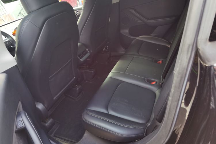 特斯拉 Model Y 2022款 后轮驱动版中控内饰7004