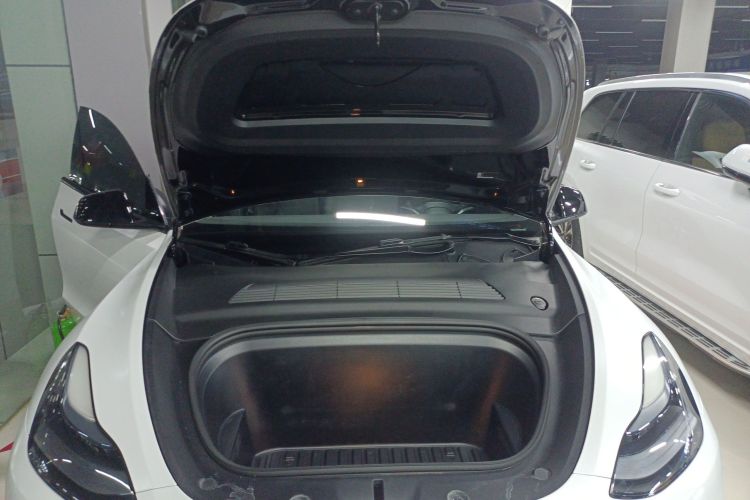 特斯拉 Model Y 2022款 改款 后轮驱动版机舱底盘24