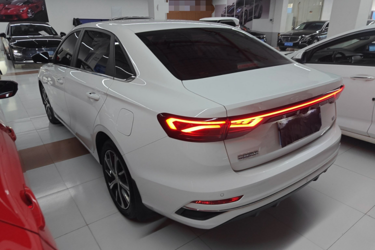 吉利汽车 帝豪 2023款 第4代冠军版 1.5L CVT尊贵型车身外观6003