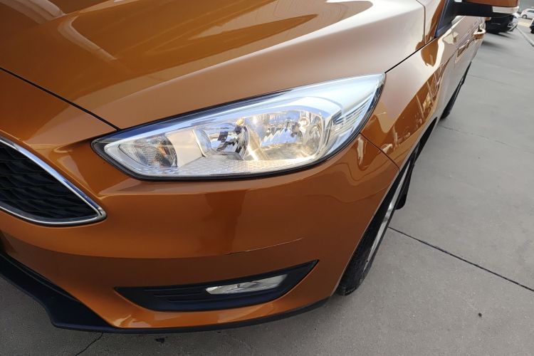 福特 福克斯 2015款 两厢 1.6L 自动舒适型局部细节36