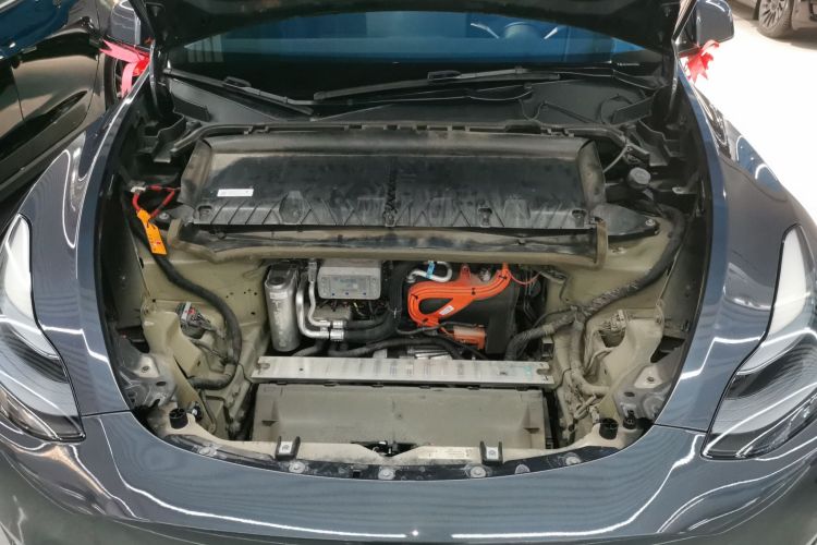 特斯拉 Model Y 2022款 改款 长续航全轮驱动版机舱底盘24