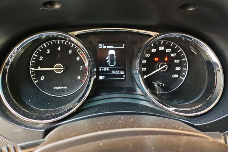 五菱汽车 五菱宏光 2016款 1.5L 改款S舒适型中控内饰14