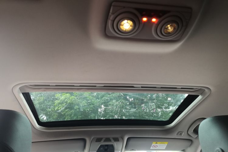 宝马3系 2018款 320Li 时尚型中控内饰22