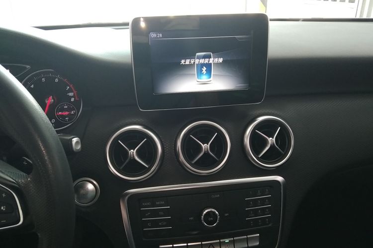 奔驰A级(进口) 2016款 A 180局部细节16