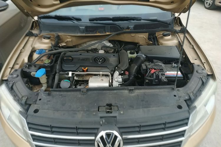 大众 朗逸 2013款 1.4TSI 手动舒适版机舱底盘24