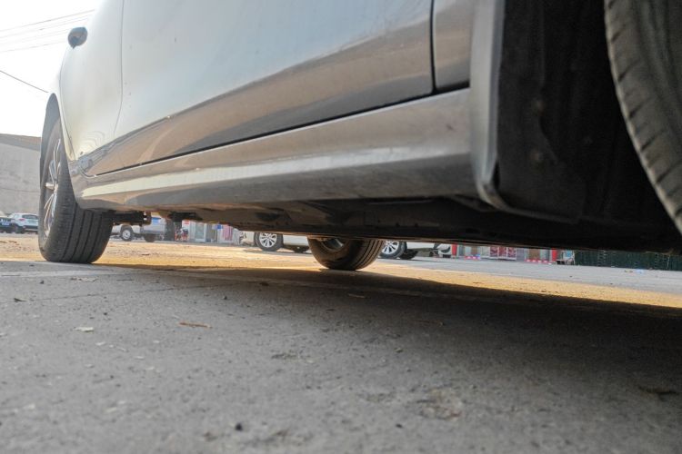 比亚迪 秦PLUS 2024款 荣耀版 DM-i 55KM领先型局部细节9001