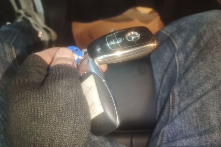 奔驰GLB 2023款 GLB 220 动感型中控内饰11