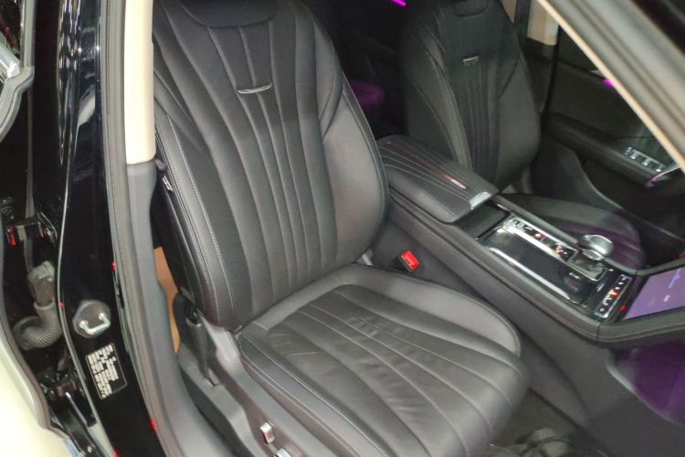 红旗H5 2023款 2.0T 自动智联旗畅版局部细节41