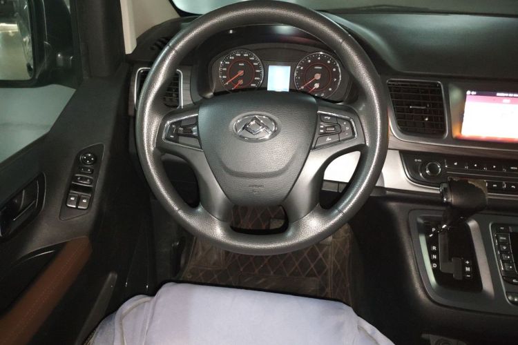 上汽大通MAXUS 大通G10 2019款 PLUS 2.0T 自动精英版 国VI局部细节13