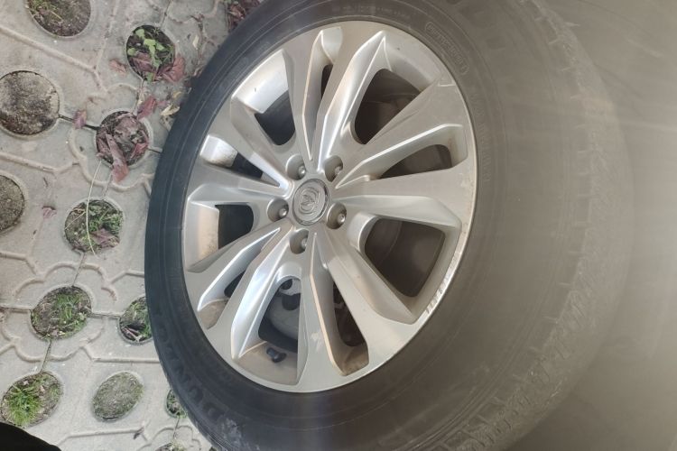 长安CS95 2017款 2.0T 四驱智劲版车身外观10