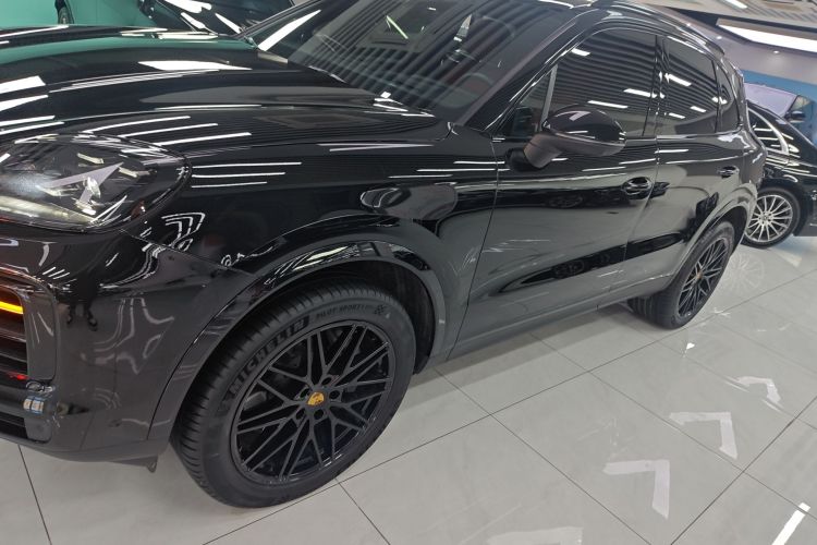 保时捷 2024款 Cayenne 3.0T车身外观4