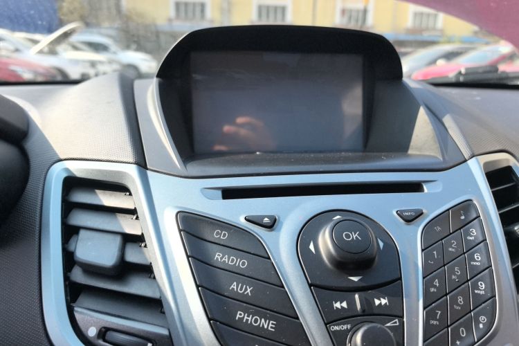 福特 嘉年华 2013款 两厢 1.5L 自动时尚型中控内饰16