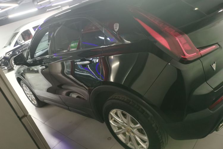 凯迪拉克XT4 2018款 28T 两驱技术型车身外观4