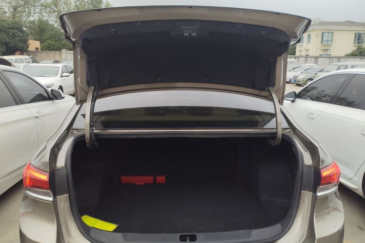 别克 英朗 2021款 典范 1.5L 自动精英型局部细节23