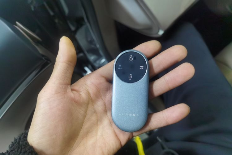 鸿蒙智行 智界R7 2025款 增程 251km Max中控内饰7001