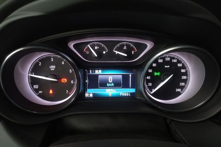 别克 昂科威 2020款 20T 两驱精英型中控内饰14