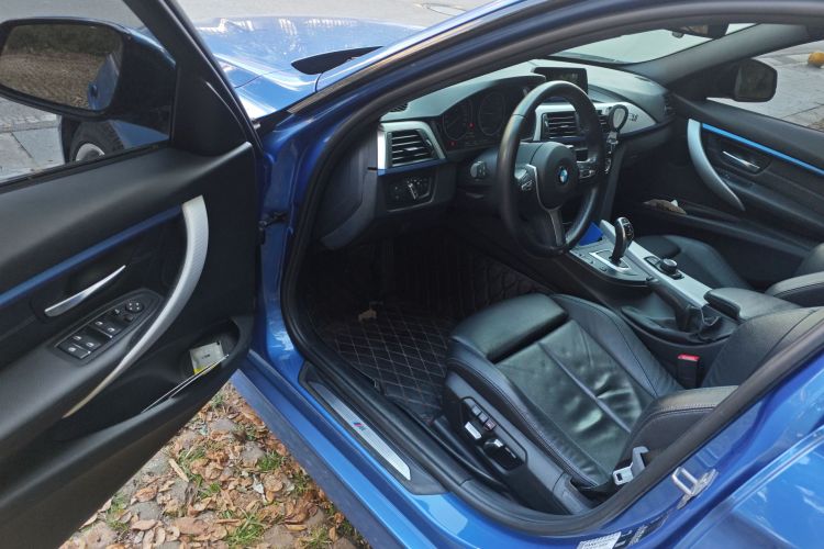 宝马3系 2019款 320i M运动套装中控内饰20