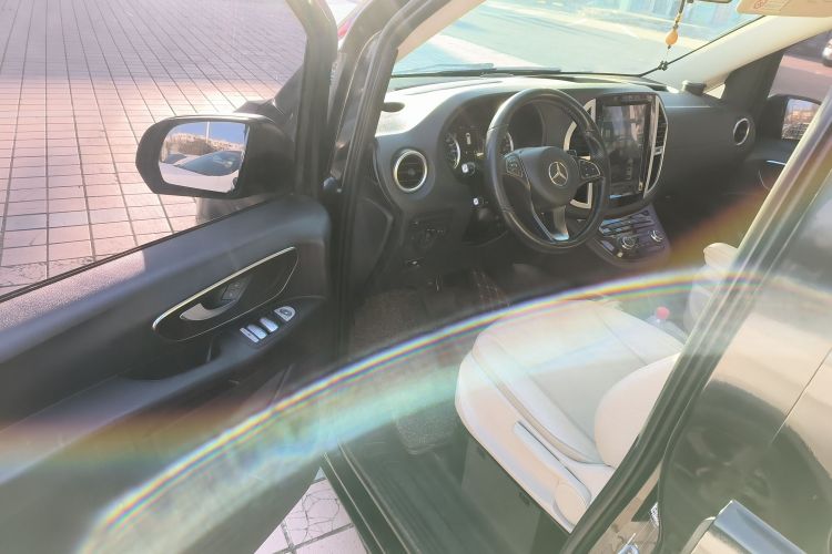 奔驰 威霆 2016款 2.0T 商务版中控内饰7003