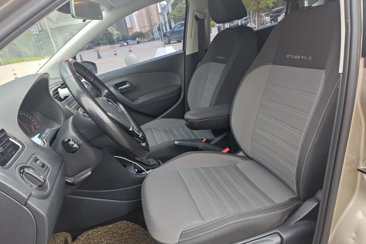 大众 2014款 1.6L Cross Polo 自动中控内饰19