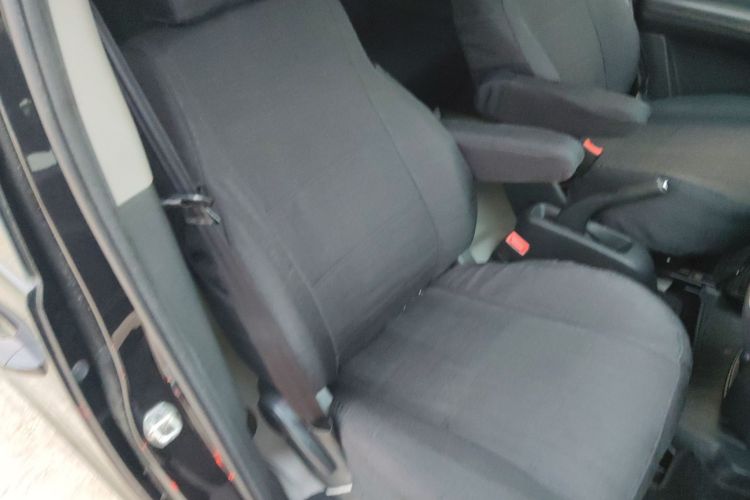 江淮瑞风 瑞风M4 2021款 2.0L 手动舒适版局部细节41