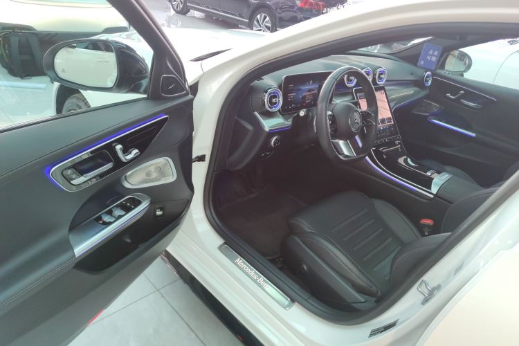 奔驰C级 2024款 改款二 C 260 L 皓夜运动版中控内饰20