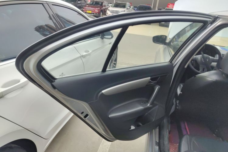 大众 朗逸 2013款 改款经典 1.6L 自动舒适版中控内饰49