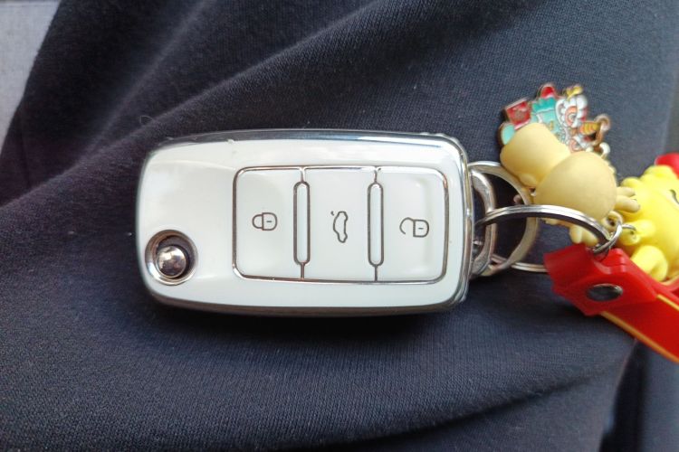 五菱汽车 宏光MINIEV 2022款 马卡龙臻享款 磷酸铁锂中控内饰7001