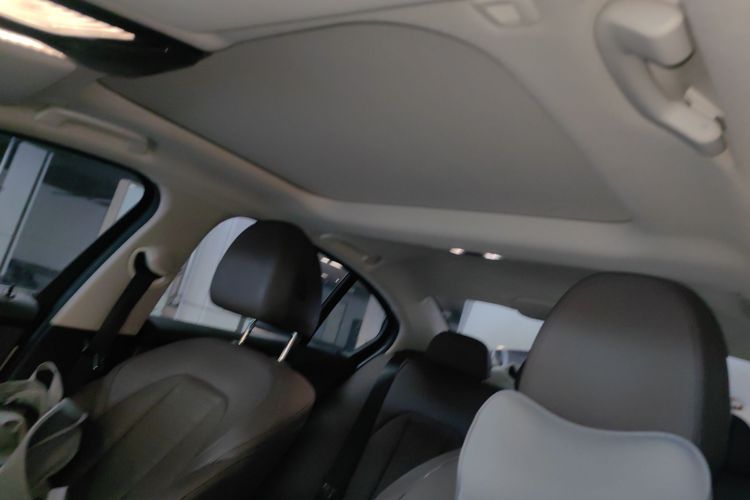 宝马3系 2021款 325i M运动套装中控内饰22