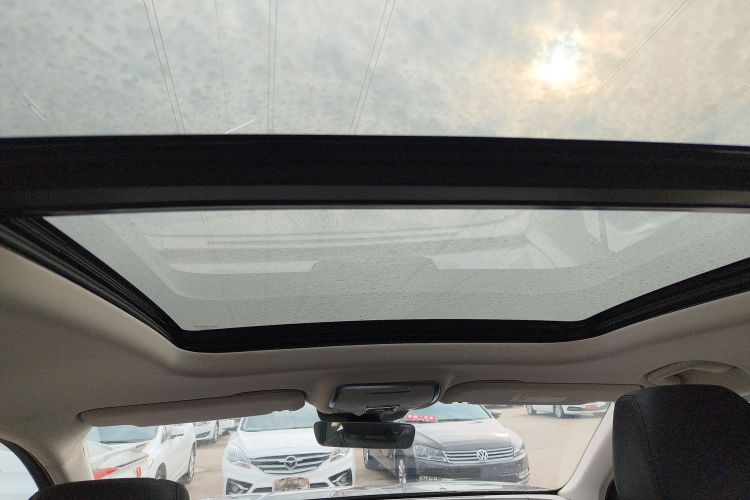 红旗HS7 PHEV 2024款 2.0T PHEV 两驱旗享版 6座中控内饰22