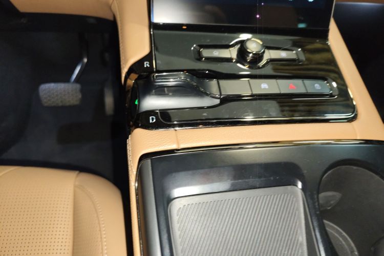 蔚来ES8 2020款 580KM 七座版局部细节18