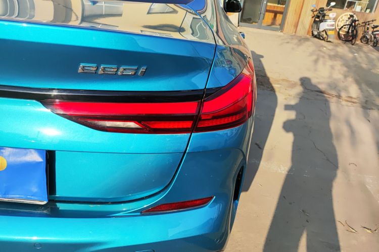 宝马2系(进口) 2021款 225i 四门轿跑车 M运动套装车身外观9