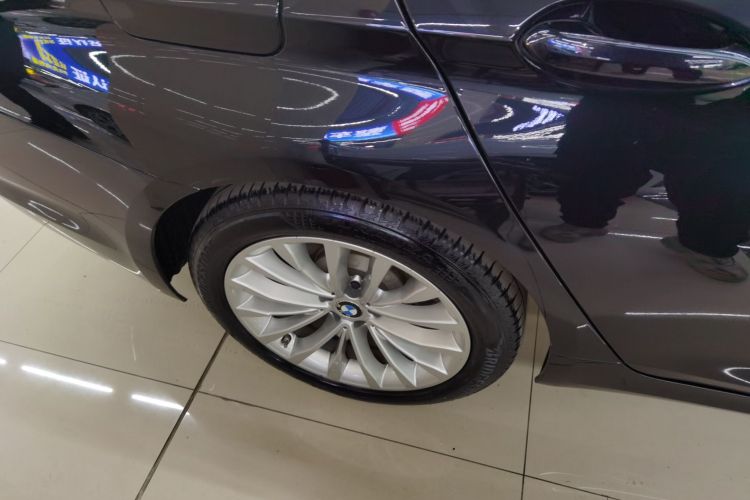 宝马5系新能源 2020款 里程升级版 530Le 豪华套装车身外观6002