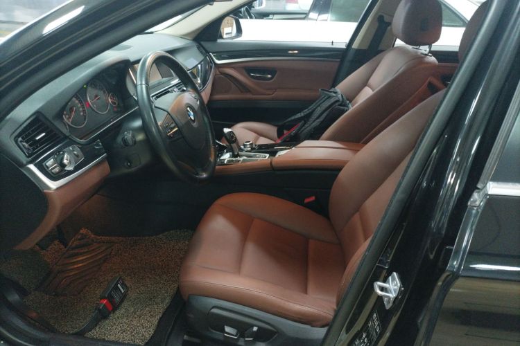 宝马5系 2014款 520Li 典雅型中控内饰19