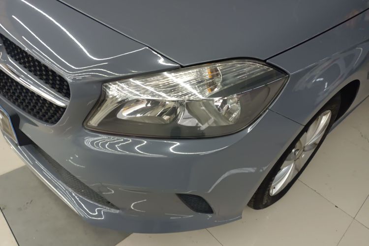 奔驰A级(进口) 2017款 A 180局部细节36