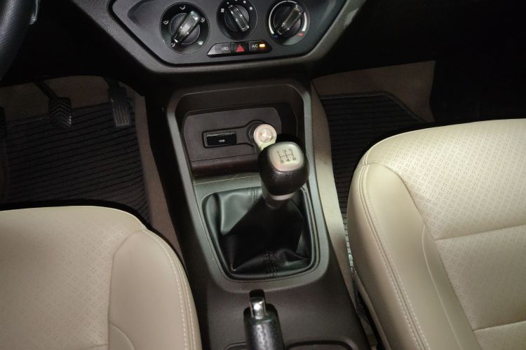 五菱汽车 五菱宏光 2018款 1.5L S舒适型L2B局部细节18