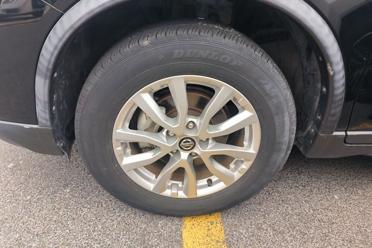 日产 奇骏 2021款 2.0L CVT 2WD XL ITS舒适纪念版车身外观35