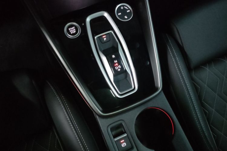 奥迪A3 2025款 A3L Limousine 35TFSI 飞驰尊享型中控内饰18