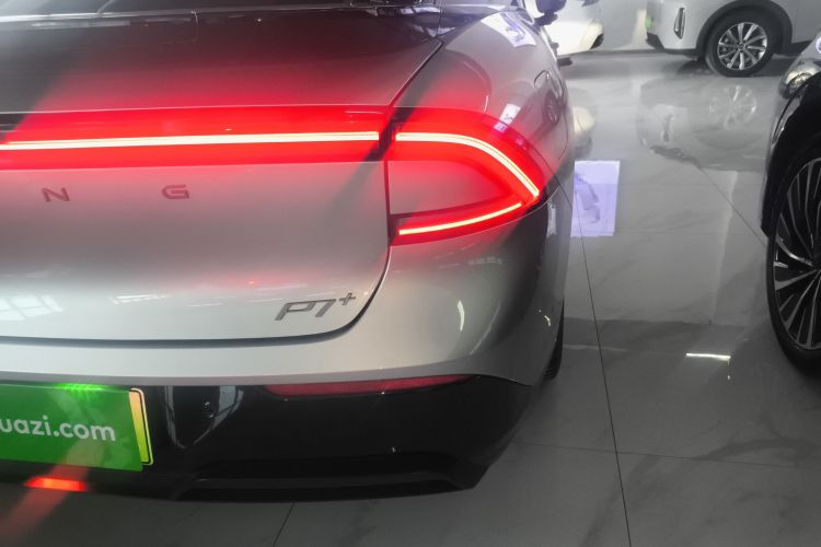 小鹏P7+ 2025款 超长续航 Max 旗舰版车身外观9