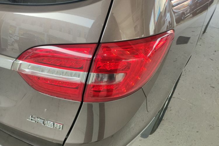 别克GL8 2017款 25S 舒适型 国V车身外观6006