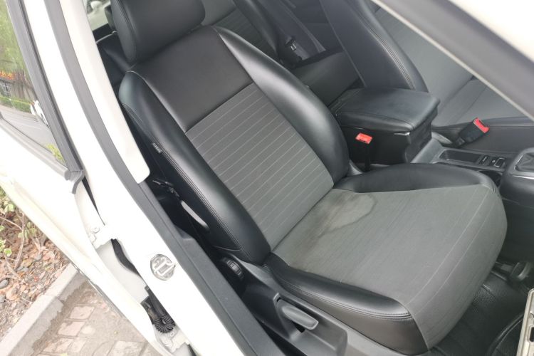 大众 途观 2015款 1.8TSI 自动两驱风尚版局部细节41