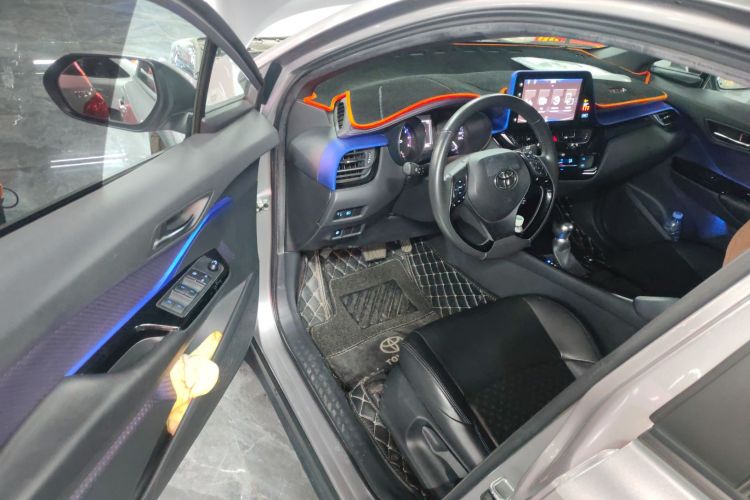 丰田 奕泽IZOA 2018款 2.0L 奕驰版 国VI中控内饰20