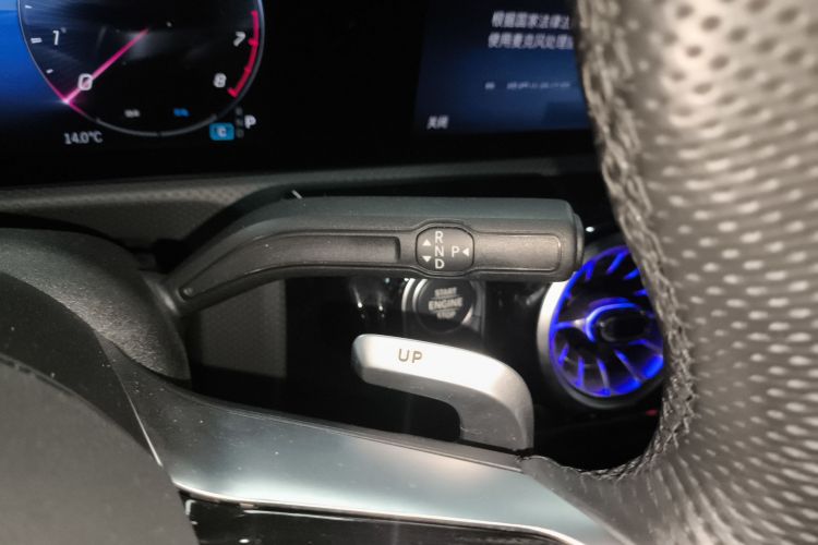 奔驰A级AMG 2024款 AMG A 35 L 4MATIC局部细节18