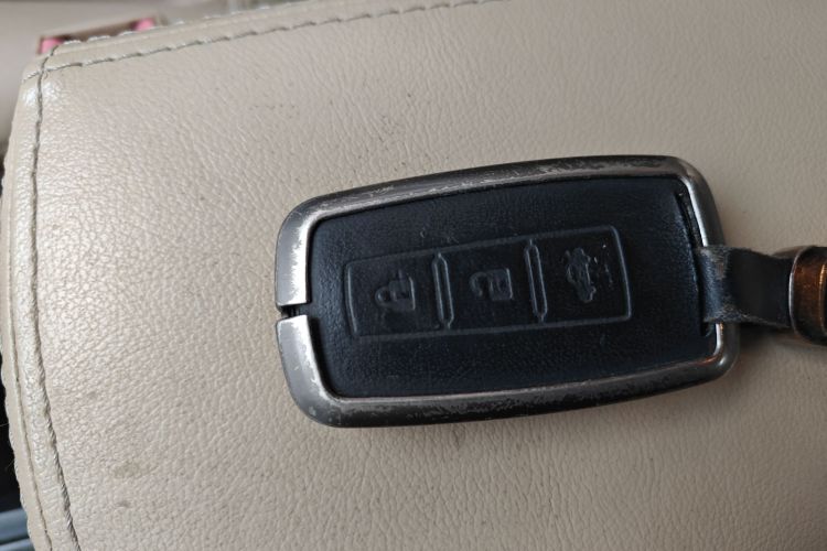 海马M8 2017款 1.8T 自动型中控内饰11