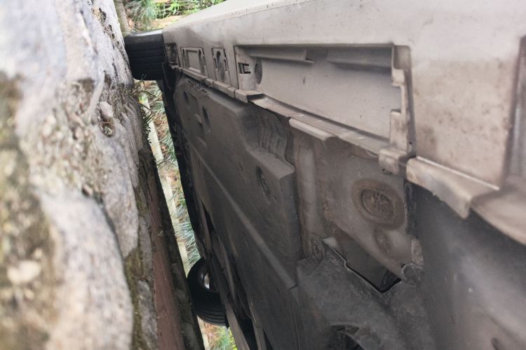 丰田 卡罗拉 2019款 双擎 1.8L E-CVT旗舰版局部细节9003