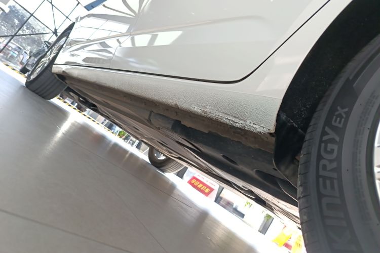 大众 2021款 途安L 280TSI DSG舒适版 7座局部细节9002