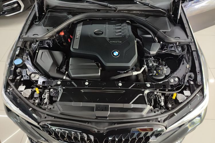 宝马3系 2022款 改款 325i M运动套装机舱底盘24